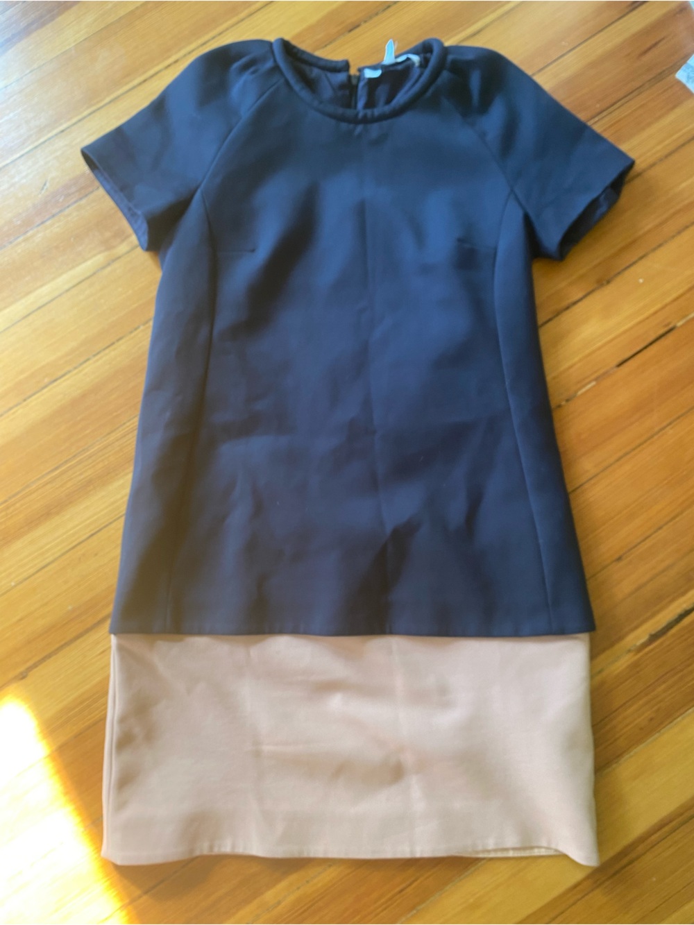 Victoria Victoria Beckham  Two-Tone Short Sleeve mini dress Navy Blush beige